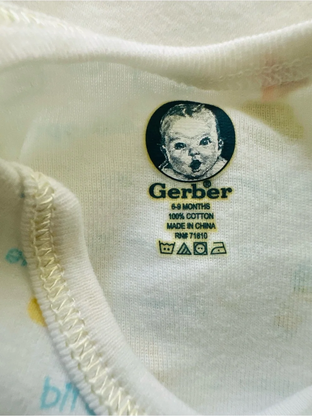 Bundle of 4 Gerber Cotton Onesies (6-9 mos)